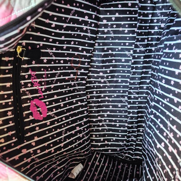NWoT Luv Betsey Johnson Hearts Tie-Dye Graffiti Rainbow Weekender Duffel - Picture 9 of 16